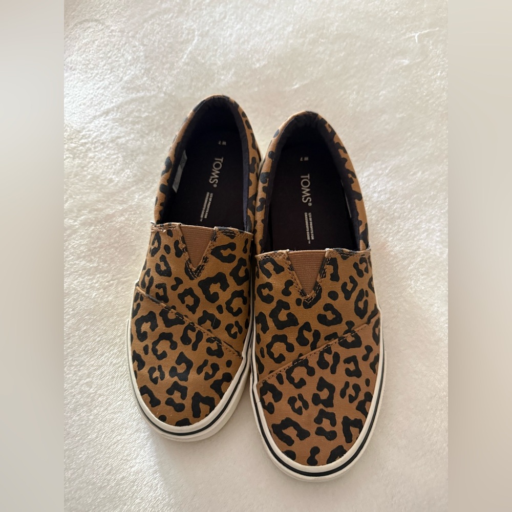 TOMS womens Leopard Print Slip-On Sneakers - Tan and Black - Picture 5 of 9